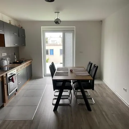 Apartmán Komfortne Ubytovanie S Garazou *