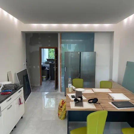 Apartmán Komfortne Ubytovanie S Garazou